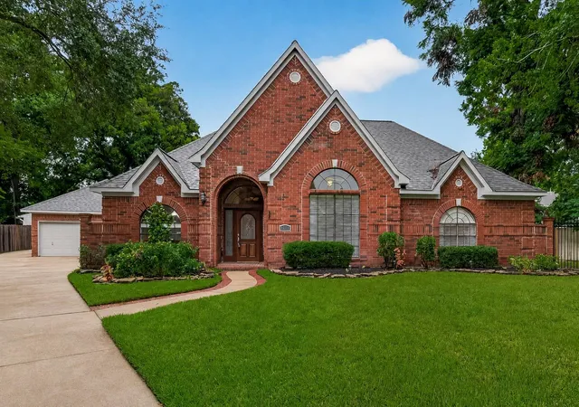 1st image of 1410 Briar Green Ct, Richmond, TX 77406 | MLS# 98110308