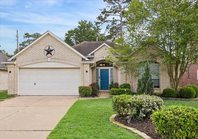 Photo 1 of Sale Pending at 10719 Knoll Bnd Ln, Houston, TX 77070 | MLS# 72835334 | Listing updated on 2026-09-07