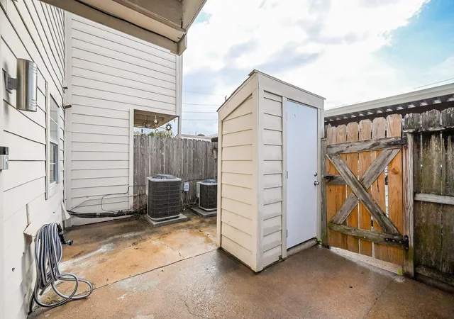 20th image of 3901 Woodchase Dr #48, Houston, TX 77042 | MLS# 96903944