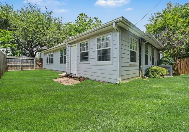 Homes for sale in Pasadena, TX | 4811 Hawthorne St, Pasadena, TX 77586 | MLS# 78198907