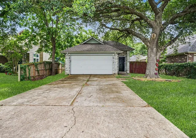 Homes for sale in Pasadena, TX | 4811 Hawthorne St, Pasadena, TX 77586 | MLS# 78198907
