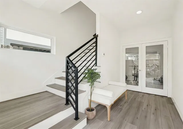 Photo 4 of Single family home for sale at 3313 Baer St, Houston, TX 77020 | MLS# 5163684 | Listing updated on 2026-02-02