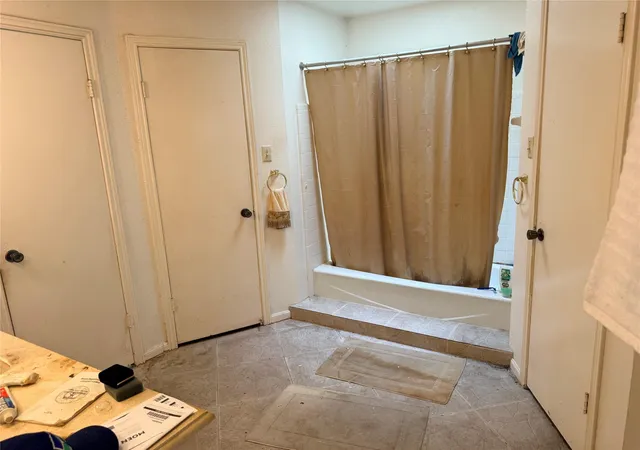 Photo 4 of Sale Pending at 1834 Quail Valley E Dr, Missouri City, TX 77459 | MLS# 32072323 | Listing updated on 2026-09-08