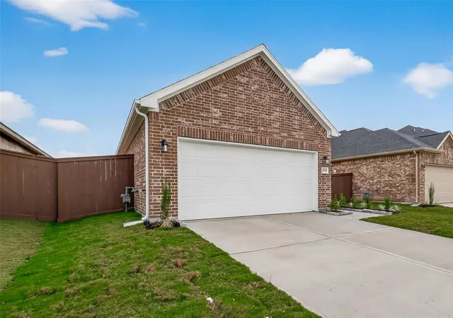 2nd image of 9928 Enclave Grove Dr, Willis, TX 77318 | MLS# 38207822