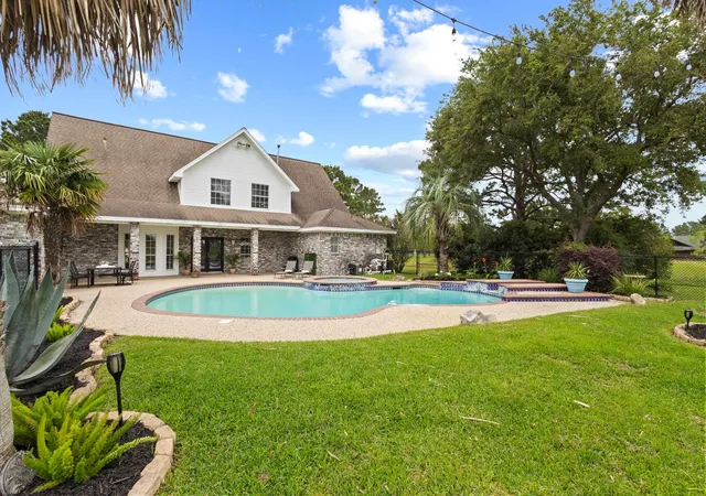 Homes for sale in Beaumont, TX | 16421 Westbury Rd, Beaumont, TX 77713 | MLS# 15552348