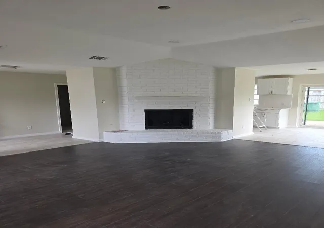 Photo 2 of Single family home for sale at 6802 Mccullum Rd, Missouri City, TX 77489 | MLS# 55028955 | Listing updated on 2026-08-07