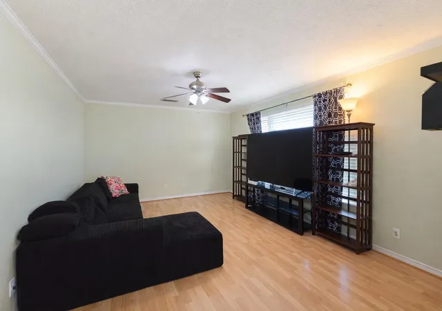 Photo 4 of Single family home for sale at 101 Gladiola St, Lake Jackson, TX 77566 | MLS# 8903114 | Listing updated on 2026-08-24