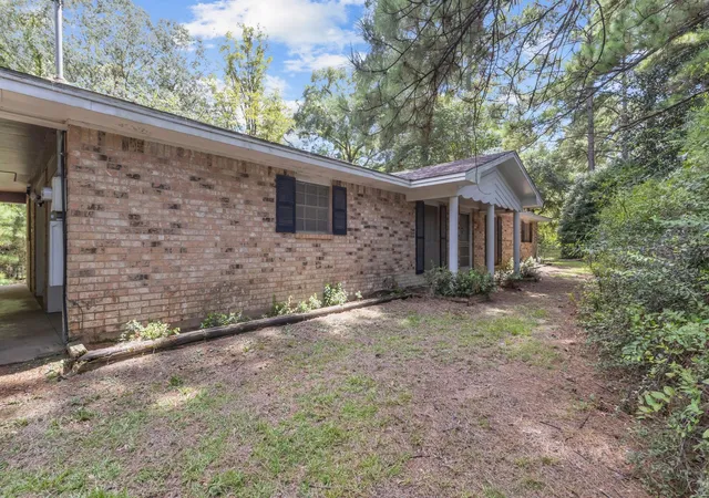 Photo 4 of Single family home for sale at 506 County Rd 4580 S, Spurger, TX 77660 | MLS# 54843605 | Listing updated on 2026-09-17