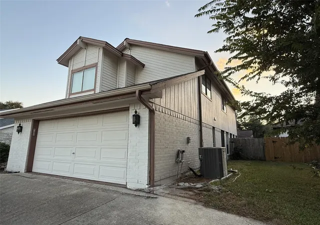 Photo 3 of Single family home for sale at 4211 Bridledon Ln, Houston, TX 77014 | MLS# 84408346 | Listing updated on 2026-09-09