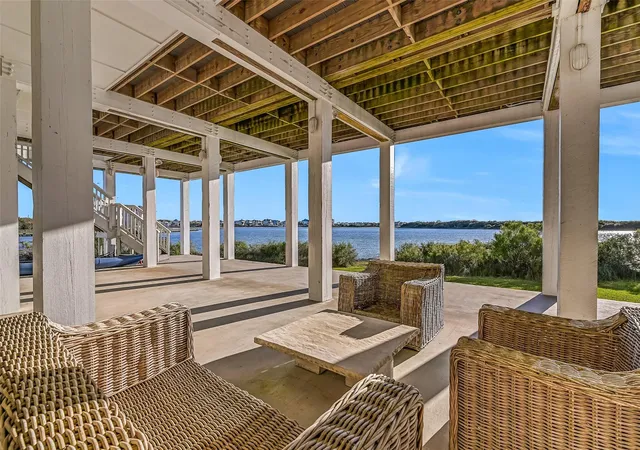 Photo 4 of Single family home for sale at 2910 11 Mile Rd, Galveston, TX 77554 | MLS# 47804906 | Listing updated on 2026-07-30
