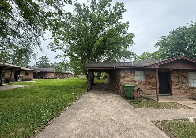 Listing Photo 5 - Condo for sale in building located at 1409 Truman St, Cleveland, TX 77327 - Unit #1411