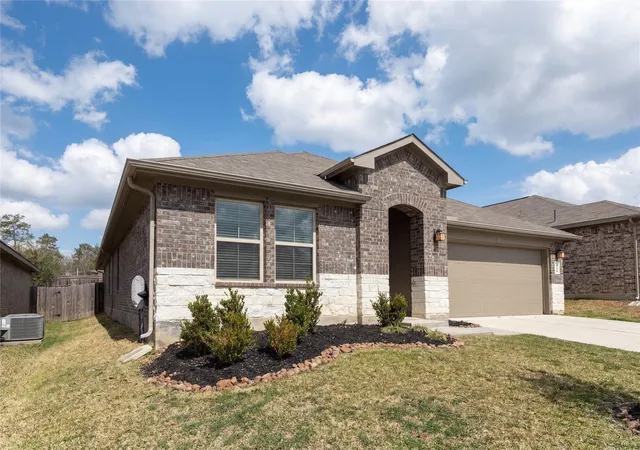 Photo 2 of Single family home for sale at 11524 Kalinago View Ln, Conroe, TX 77304 | MLS# 44502400 | Listing updated on 2026-07-23