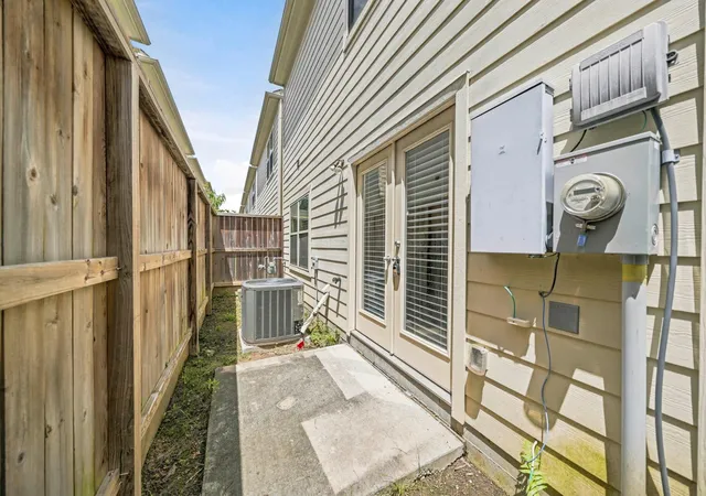 Photo 30 of Sale Pending at 11516 Main Maple Dr, Houston, TX 77025 | MLS# 62884870 | Listing updated on 2026-09-27