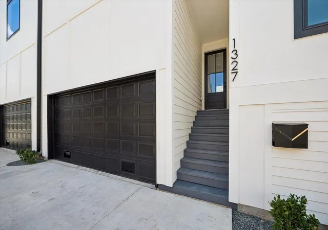 32nd image of 1327 W 22nd St, Houston, TX 77008 | MLS# 27447786
