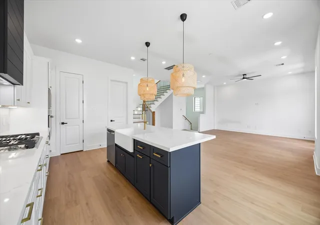 5th image of 1327 W 22Nd St, Houston, TX 77008 | MLS# 27447786