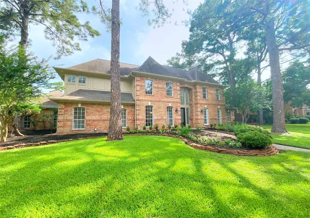 3rd image of 1810 Seven Maples Dr, Humble, TX 77345 | MLS# 74285470