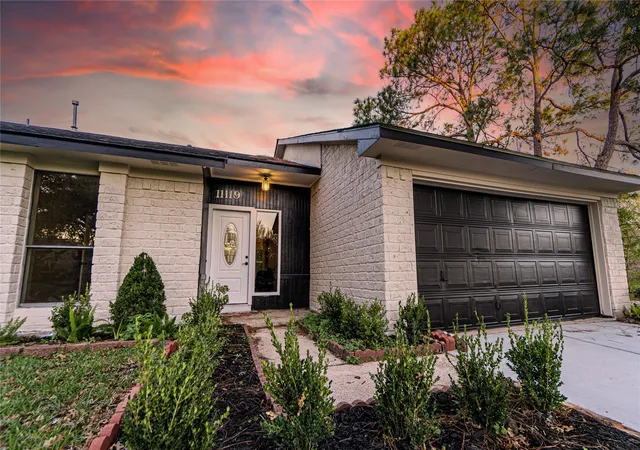 Photo 2 of Single family home for sale at 11119 Sageorchard Cir, Houston, TX 77089 | MLS# 32860814 | Listing updated on 2026-08-30