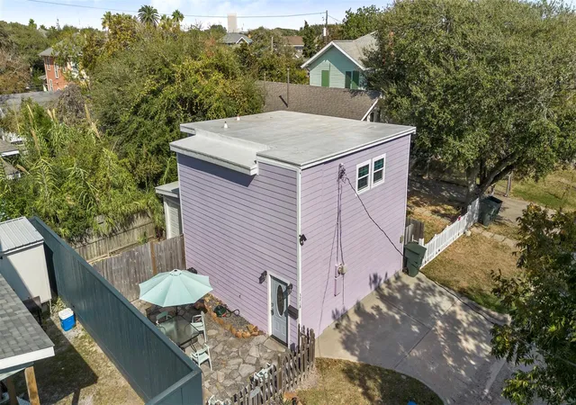 Photo 3 of Single family home for sale at 3218 Ave Q 1/2, Galveston, TX 77550 | MLS# 23445101 | Listing updated on 2026-08-18