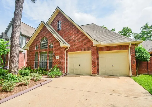 Photo 1 of Single family home for sale at 46 Grants Lake Cir, Sugar Land, TX 77479 | MLS# 10770660 | Listing updated on 2026-08-28