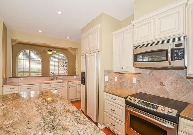 Photo 2 of Single family home for sale at 46 Grants Lake Cir, Sugar Land, TX 77479 | MLS# 10770660 | Listing updated on 2026-08-28
