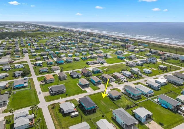 Photo 2 of Land for sale at 4126 Jackson St, Galveston, TX 77554 | MLS# 74014341 | Listing updated on 2026-05-19