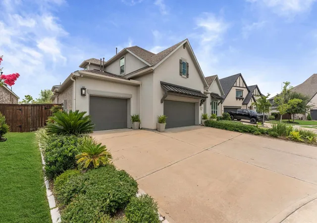 Photo 2 of Single family home for sale at 10106 Blythe St, Rosharon, TX 77583 | MLS# 98784650 | Listing updated on 2026-08-02