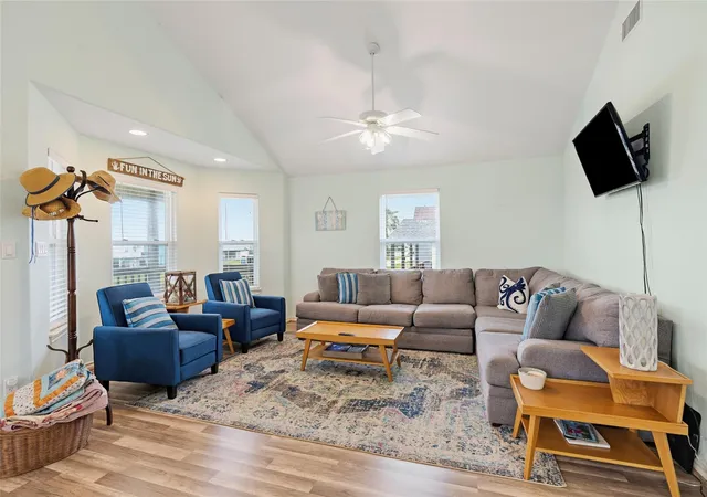 Photo 4 of Single family home for sale at 4122 Kent Dr, Galveston, TX 77554 | MLS# 28166365 | Listing updated on 2026-07-11