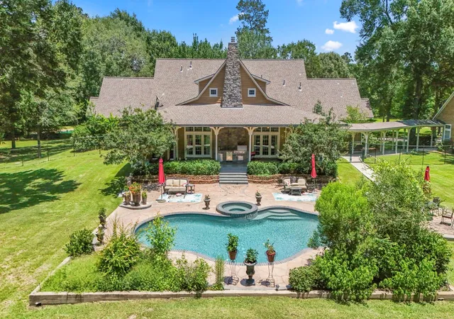Photo 3 of Mansion for sale at 1007 Hunters Crk Way, Hockley, TX 77447 | MLS# 63685877 | Listing updated on 2026-09-14