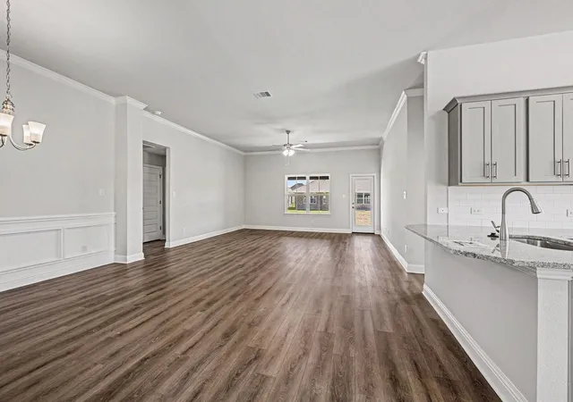 Photo 3 of Sale Pending at 14 Keystone Ct, Angleton, TX 77515 | MLS# 12724018 | Listing updated on 2026-09-11