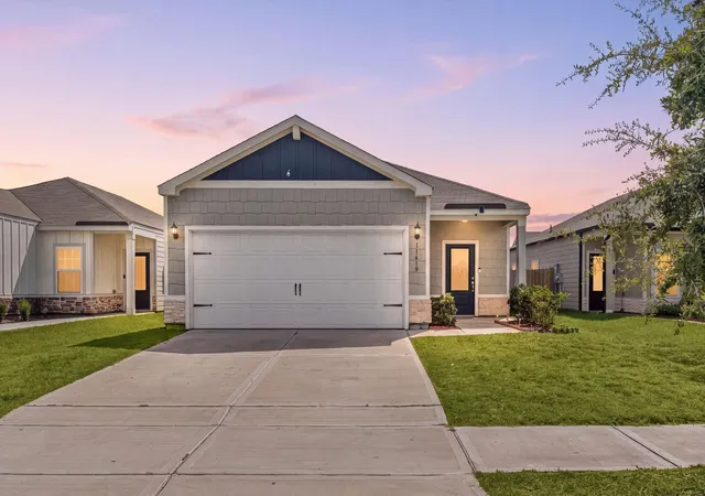 Single family home for sale at 11419 Prairie Walk Dr, Houston, TX 77048 | MLS# 92882699