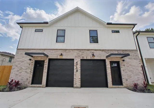 1st image of 4719 Mallow St, Houston, TX 77033 | MLS# 65810557