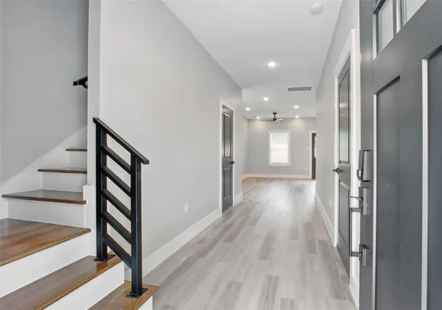 4th image of 4719 Mallow St, Houston, TX 77033 | MLS# 65810557