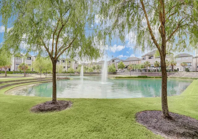 5th image of 5916 Cottage Grove Lake Dr, Houston, TX 77007 | MLS# 41507004