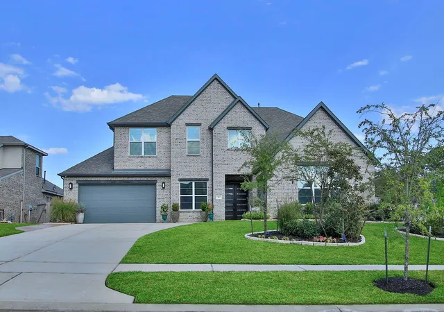 3rd image of 902 Falcon Hollow Ln, Pinehurst, TX 77362 | MLS# 39971388