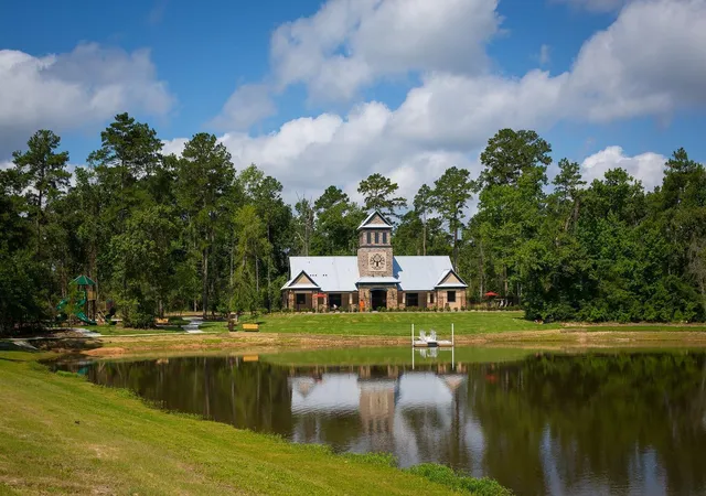 50th image of 902 Falcon Hollow Ln, Pinehurst, TX 77362 | MLS# 39971388