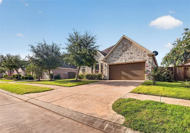 Photo 1 of Single family home for sale at 3626 Pasteur Ln, Rosharon, TX 77583 | MLS# 94818234 | Listing updated on 2026-09-10