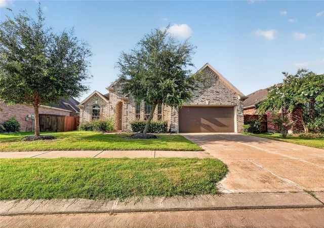 Photo 2 of Single family home for sale at 3626 Pasteur Ln, Rosharon, TX 77583 | MLS# 94818234 | Listing updated on 2026-09-10