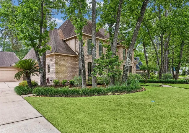 Homes for sale in Kingwood, TX | 2519 Golden Pond Dr, Kingwood, TX 77345 | MLS# 54324985