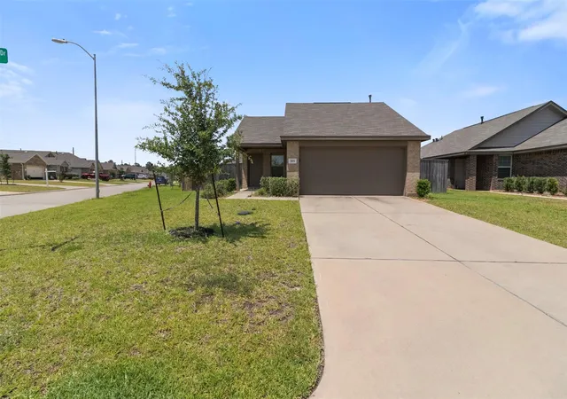 1st image of 703 Larkspur Shadow Dr, Magnolia, TX 77354 | MLS# 92698233