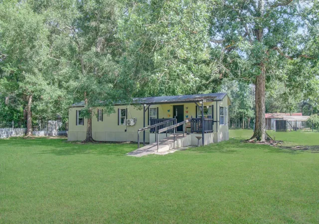 2nd image of 706 Cr 3141 E, Cleveland, TX 77327 | MLS# 59334433