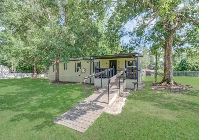 3rd image of 706 Cr 3141 E, Cleveland, TX 77327 | MLS# 59334433