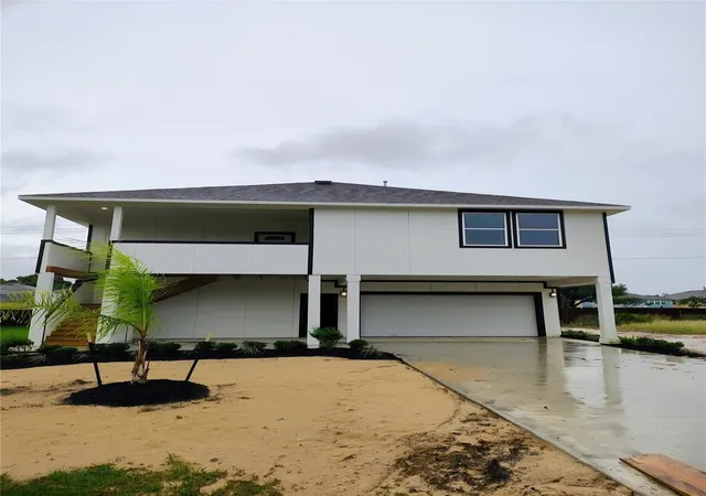 1st image of 604 Fairfield St E, La Porte, TX 77571 | MLS# 54120660