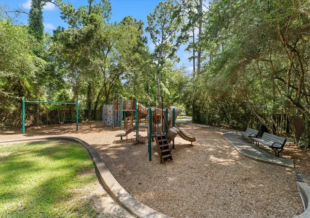 49th image of 11 Golden Pl, Spring, TX 77381 | MLS# 66556722
