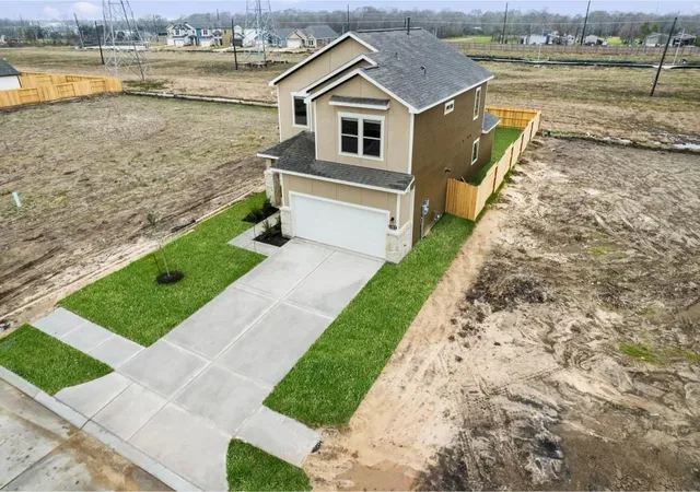 Photo 2 of Sale Pending at 1107 Manteca Dr, Rosharon, TX 77583 | MLS# 67992897 | Listing updated on 2026-09-08