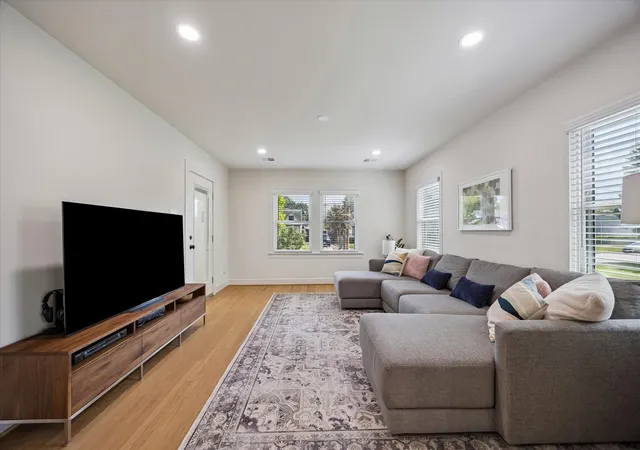 3rd image of 809 Gale St, Houston, TX 77009 | MLS# 16104977