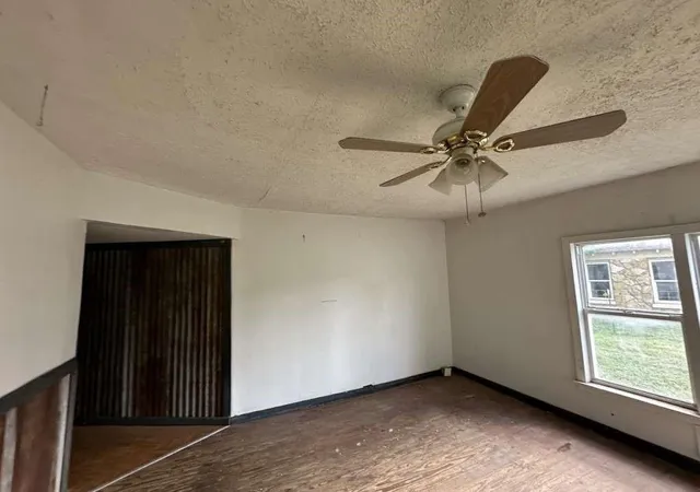 Homes for sale in Gatesville, TX | 509 Saunders St, Gatesville, TX 76528 | MLS# 88316352