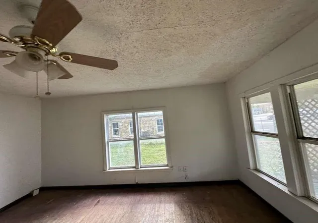 Homes for sale in Gatesville, TX | 509 Saunders St, Gatesville, TX 76528 | MLS# 88316352