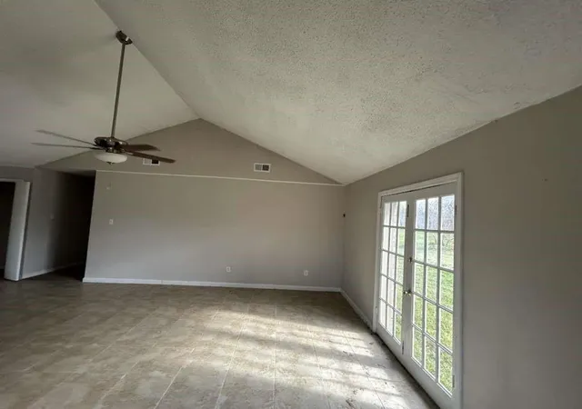 Photo 2 of Single family home for sale at 2068 Tx 36, Brazoria, TX 77422 | MLS# 95322403 | Listing updated on 2026-10-05