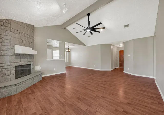 4th image of 5625 Sugar Creek Dr, La Porte, TX 77571 | MLS# 86545023