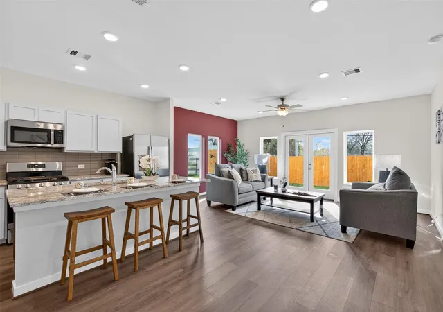 1st image of 9125 Highland Northern Wy, Houston, TX 77088 | MLS# 44139997